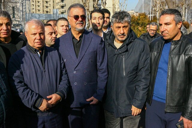 تشییع پیکر مرحوم مهدی حاجمحمد/ ستاره اولین جام آسیایی تاج به خاک سپرده شد