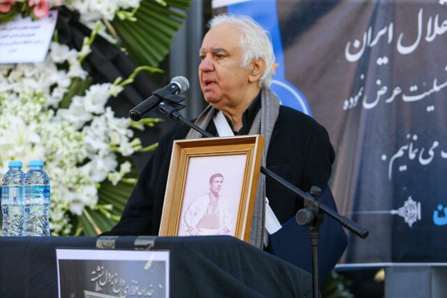 تشییع پیکر مرحوم مهدی حاجمحمد/ ستاره اولین جام آسیایی تاج به خاک سپرده شد