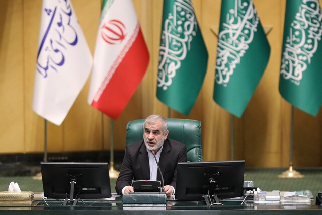 واکنش نیکزاد به واگذاری ایران خودرو واکنش نیکزاد به واگذاری ایران خودرو