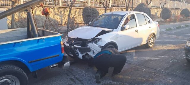 تصادف زنجیره ای ۱۱ خودرو در اتوبان شهید بابایی