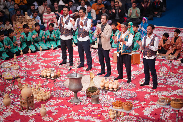 تهیه‌کننده «حسینیه معلی»: متناسب با اهدافمان از مداحان دعوت می‌کنیم