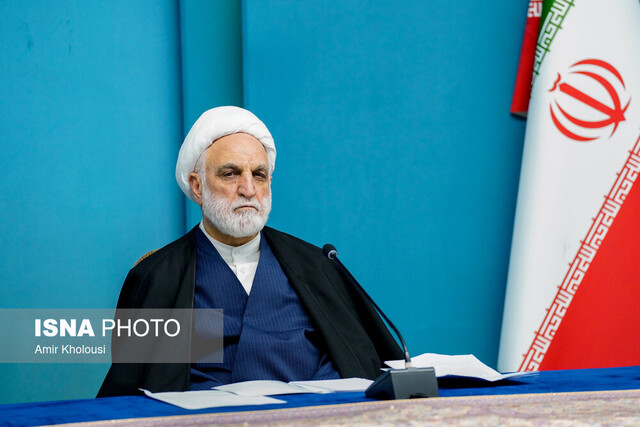 گردشگری در تقویت بنیه اقتصادی کشور و ایجاد اشتغال پایدار نقش قابل توجهی دارد گردشگری در تقویت بنیه اقتصادی کشور و ایجاد اشتغال پایدار نقش قابل توجهی دارد