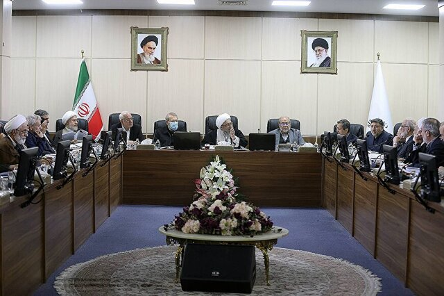 واگذاری ایرانخودرو/ هر یک و نیم روز، یک دستاورد هستهای!