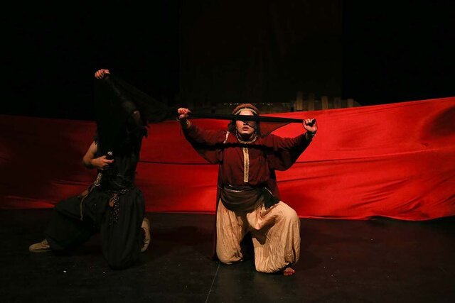 نمایش خیابانی «دغاگر»/ عکس از نیلوفر جوانشیر تابویی که بالاخره شکسته شد