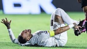 نیمار یک ماه خانه‌نشین شد