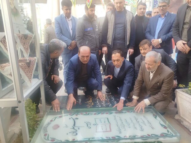 وزیر آموزش و پرورش به مقام شامخ سپهبد شهید سلیمانی ادای احترام کرد وزیر آموزش و پرورش به مقام شامخ سپهبد شهید سلیمانی ادای احترام کرد