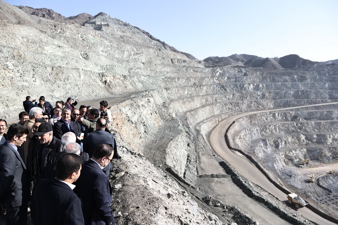 بازدید رئیس سازمان انرژی اتمی از مجتمع معدنی و صنعتی ساغند