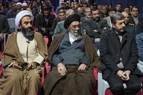 مهدی جمالینژاد، استاندار اصفهان، آیتالله سیدیوسف طباطبایینژاد، نماینده ولیفقیه و امامجمعه اصفهان وحجتالاسلام و المسلمین محمد تقی نقدعلی، نماینده شهرستان خمینی شهر و رئیس مجمع نمایندگان استان اصفهان در شورای اداری استان اصفهان