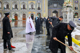 بارش برف در حرم مطهر رضوی