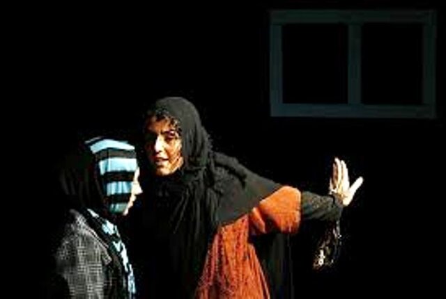 جشنواره بینالمللی تئاتر عربی به تقویت روابط با کشورهای همسایه کمک میکند جشنواره بینالمللی تئاتر عربی به تقویت روابط با کشورهای همسایه کمک میکند