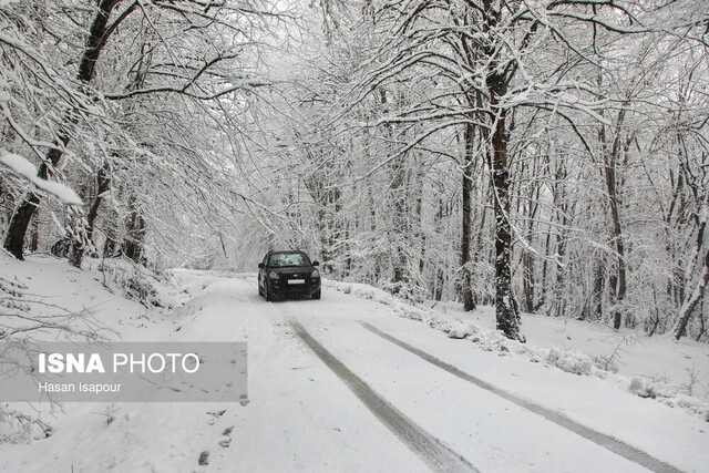 عکس تزئینی است تردد در محورهای کوهستانی زنجان با بستن زنجیرچرخ امکانپذیر است