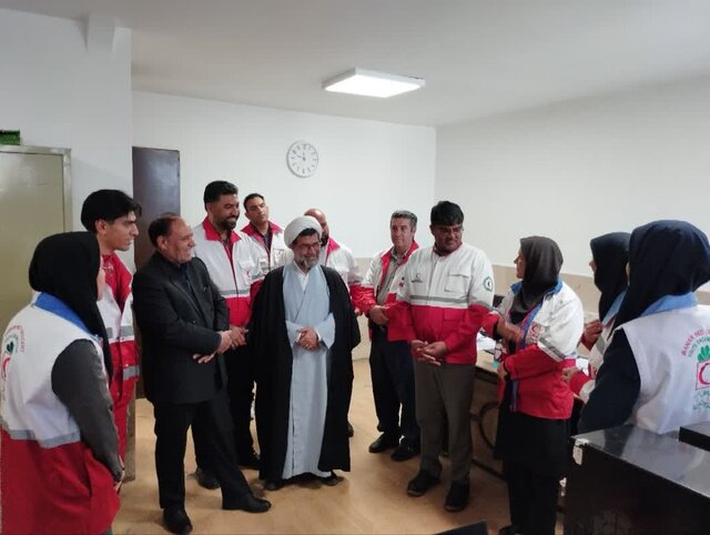 بازدید فرماندار از پایگاه امداد و نجات کوهستان کرمان بازدید فرماندار از پایگاه امداد و نجات کوهستان کرمان