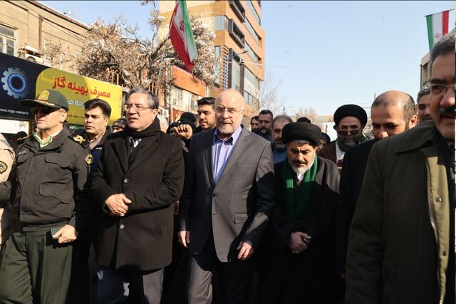 حضور باشکوه مردم سراسر کشور در راهپیمایی ۲۲ بهمن