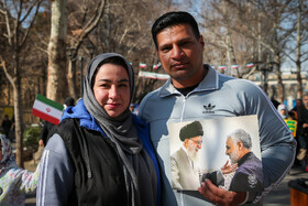 حضور خانوادگی اصفهانی‌ها در جشن ملی ۲۲ بهمن