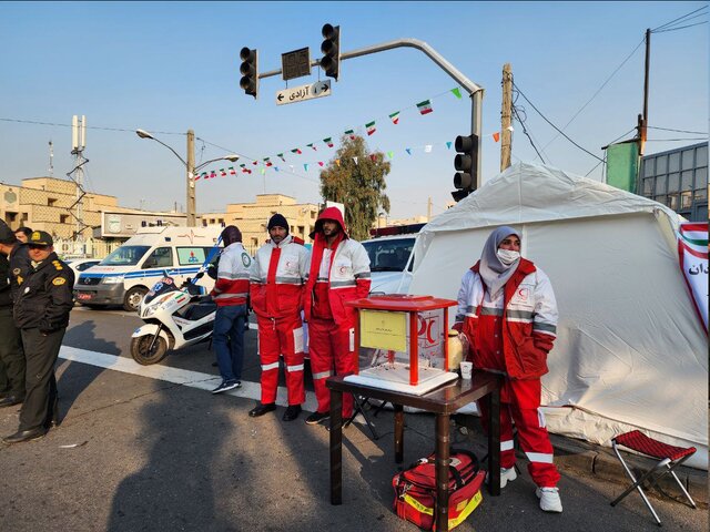 ارائه خدمات پزشکی و درمانی در حاشیه راهپیمایی ۲۲ بهمن ارائه خدمات پزشکی و درمانی در حاشیه راهپیمایی ۲۲ بهمن