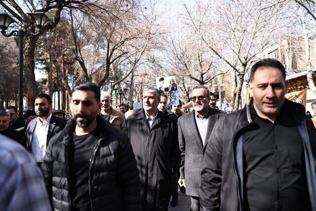 حضور رئیس سازمان انرژی اتمی در راهپیمایی ۲۲ بهمن اصفهان حضور رئیس سازمان انرژی اتمی در راهپیمایی ۲۲ بهمن اصفهان