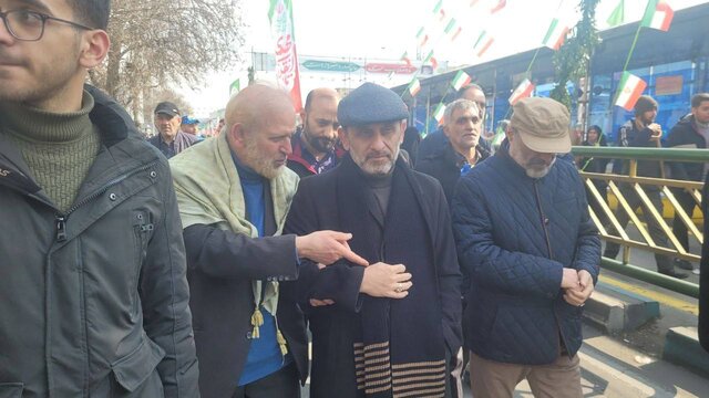 قابهایی از فرهنگ و هنر در راهپیمایی ۲۲ بهمن به روایت ایسنا
