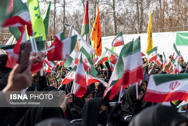 حضور شخصیت‌های مختلف در راهپیمایی ۲۲ بهمن در تهران