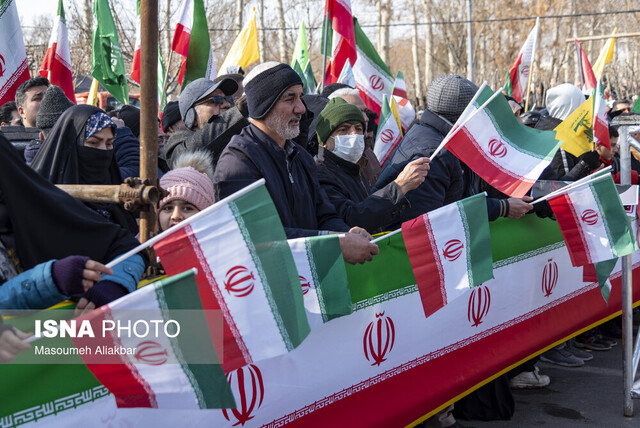 قدردانی امام جمعه و استاندار کرمانشاه از حضور حماسی مردم در راهپیمایی ۲۲ بهمن