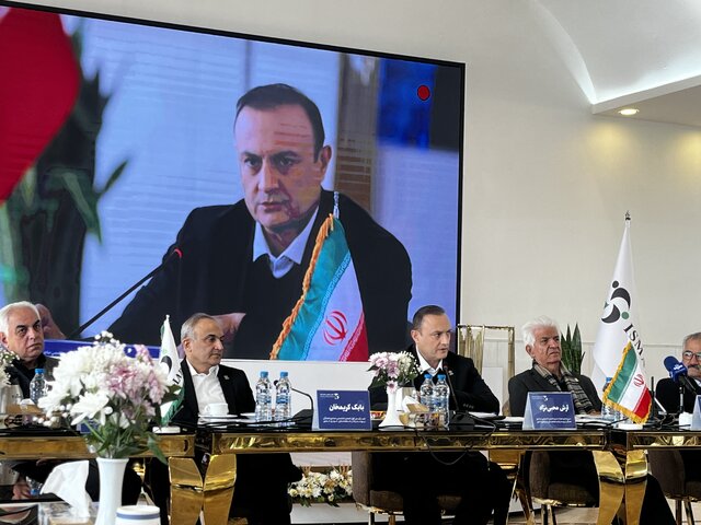 مطالبات قطعهسازان ریالی، اما بدهیشان ارزی است مطالبات قطعهسازان ریالی، اما بدهیشان ارزی است