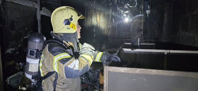 آتشسوزی در یک ساختمان تجاری_اداری/ سیستم اطفای حریق ساختمان، مانع سرایت آتش شد