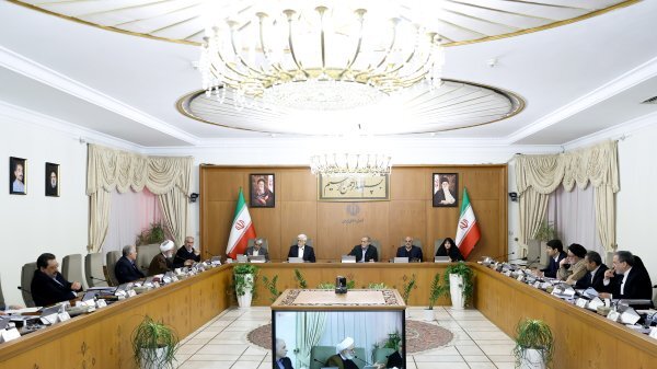 گزارش رئیس بانک مرکزی درباره بازار ارز و طلا و اقدامات آتی دولت گزارش رئیس بانک مرکزی درباره بازار ارز و طلا و اقدامات آتی دولت