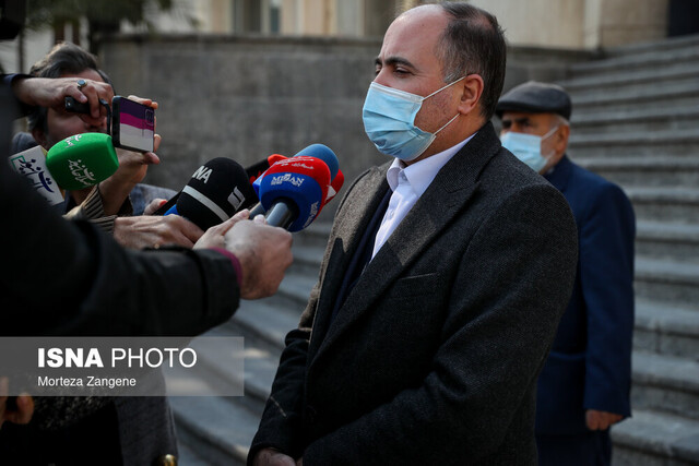 ادامه گفتوگوها با اروپا/دفاع تمامقد دولت از وزیر اقتصاد