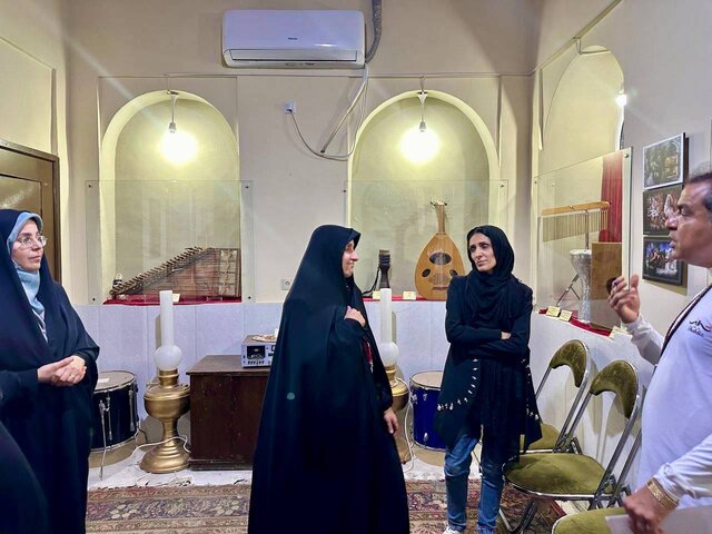 بازدیدهای معاون رئیسجمهور در امور زنان از بوشهر