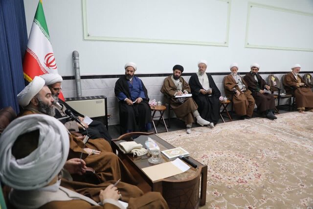 دشمن بهدنبال جدا کردن نسل جوان از ارزشهای ملی و اسلامی است دشمن بهدنبال جدا کردن نسل جوان از ارزشهای ملی و اسلامی است