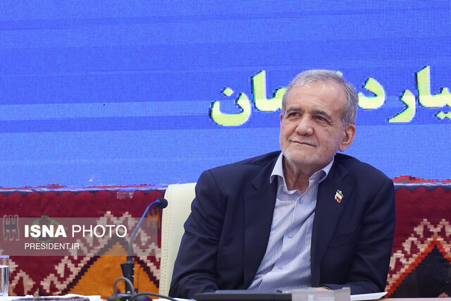  پزشکیان به منزل پدری آیتالله آلهاشم رفت  پزشکیان به منزل پدری آیتالله آلهاشم رفت