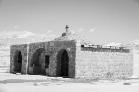 مقبره گریگور مقدس که در میان مردم محلی به مقبره گئورگ مقدس نیز شهرت دارد. این مقبره در روستای خویگان سفلی واقع شده است.