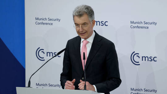کریستوف هوسگن، رئیس کنفرانس امنیتی مونیخ رئیس کنفرانس مونیخ: آمریکا احتمالا خروج دستهجمعی نیروهایش از اروپا را اعلام میکند
