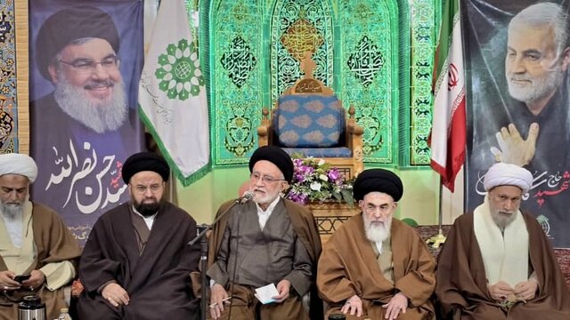 مسئولان بدانند که مردم و روحانیون همهچیز را بهدقت رصد میکنند مسئولان بدانند که مردم و روحانیون همهچیز را بهدقت رصد میکنند