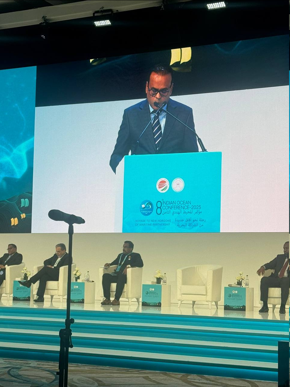 عراقچی: امنیت دریاها نباید ابزاری برای فشار یا اعمال نفوذ قدرتهای فرامنطقهای باشد