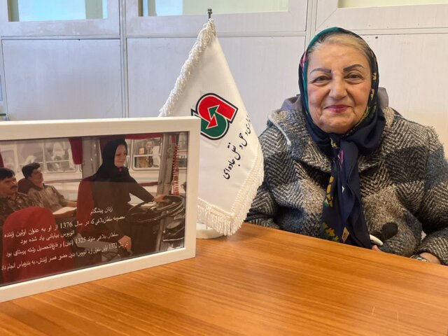 ۲۷ سال رانندگی با اتوبوس، بدون تخلف ۲۷ سال رانندگی با اتوبوس، بدون تخلف