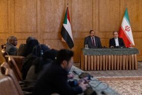 نشست خبری مشترک سیدعباس عراقچی، وزیر خارجه ایران و علی یوسف احمد الشریف، وزیر خارجه سودان
