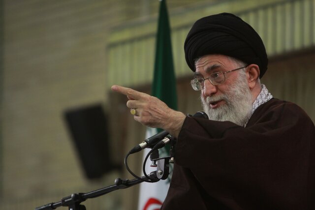 لطفاً به خودتان بگیرید، رهبری با شماست! لطفاً به خودتان بگیرید، رهبری با شماست!