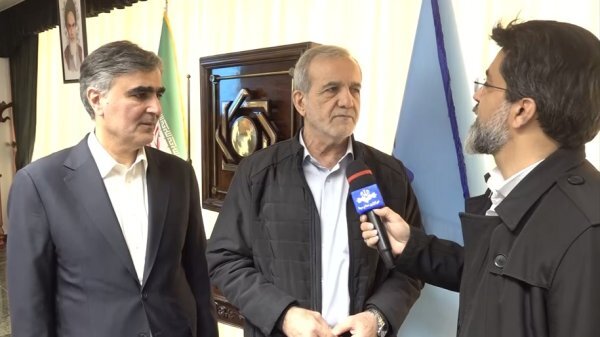 پاسخ  پزشکیان به شایعه برکناری رئیس کل بانک مرکزی پاسخ  پزشکیان به شایعه برکناری رئیس کل بانک مرکزی