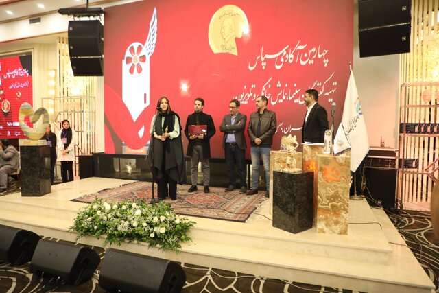 از پرسشهای قابل تامل ساداتیان تا خواهش پژمان بازغی از پرسشهای قابل تامل ساداتیان تا خواهش پژمان بازغی