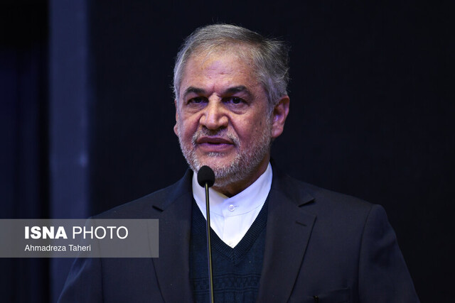 رئیس دانشگاه اصفهان: اصل بر تداوم فعالیت حضوری دانشگاه است/ آغاز حضوری کلاس‌ها از ۹ اسفند