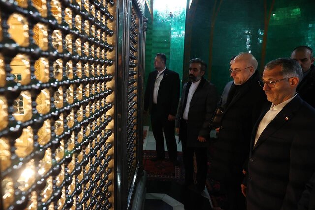 قالیباف حرم مطهر خواهر امام رضا در باکو را زیارت کرد قالیباف حرم مطهر خواهر امام رضا در باکو را زیارت کرد