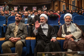 نمایندگان مردم قم در مجلس شورای اسلامی، حجت الاسلام روانبخش، حجت الاسلام ذوالنوری و منان رییسی در اختتامیه جشنواره نهج البلاغه دانشگاهیان کشور