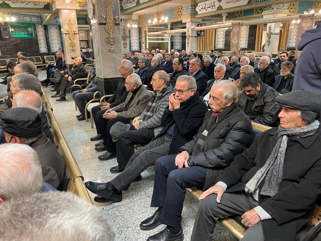 مراسم یادبود دوبلور قدیمی بلافاصله پس از تشییع منوچهر والیزاده