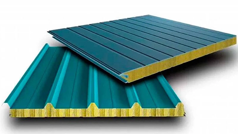 قیمت ساندویچ پانل؛ فاکتورهای مؤثر و راهنمای خرید مقرونبهصرفه