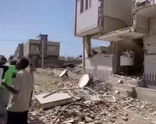 جزئیات جدید از انفجار در ساختمان ستاد بنیاد مسکن چابهار جزئیات جدید از انفجار در ساختمان ستاد بنیاد مسکن چابهار