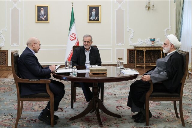 برگزاری جلسه سران قوا به میزبانی پزشکیان برگزاری جلسه سران قوا به میزبانی پزشکیان