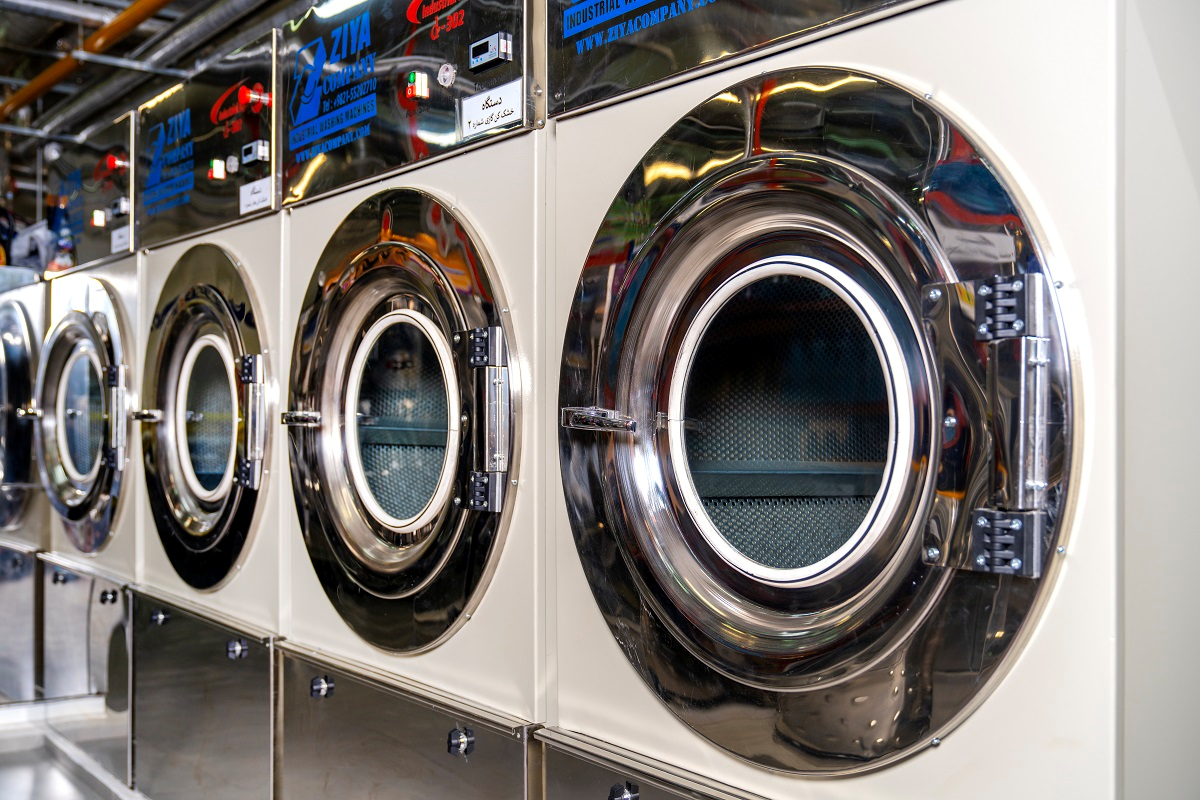بررسی خشکشویی آنلاین اکتیو کلینرز، خدماتی منحصربهفرد از خشکشویی تمام اتوماتیک در تهران