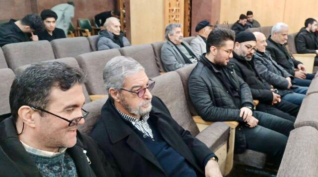 مراسم یادبود منوچهر والیزاده برگزار شد