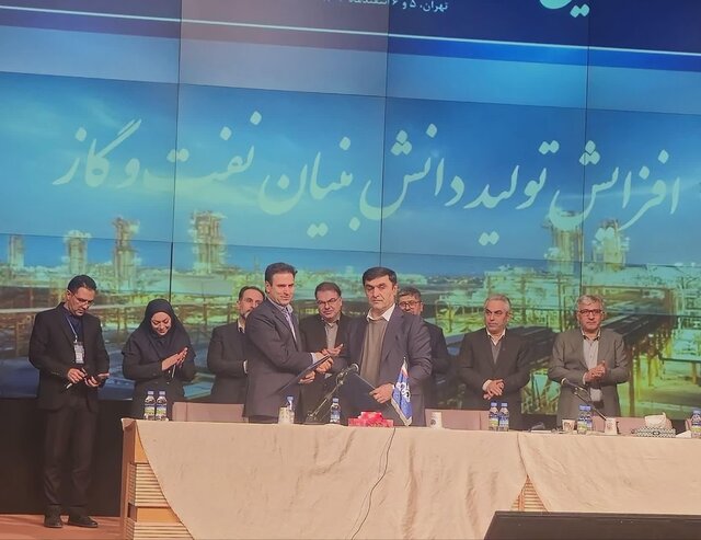 انعقاد قرارداد تولید بار اول ساخت ظروف پیستونی بین جهاددانشگاهی شهید بهشتی و شرکت مناطق نفتخیز انعقاد قرارداد تولید بار اول ساخت ظروف پیستونی بین جهاددانشگاهی شهید بهشتی و شرکت مناطق نفتخیز