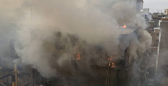 عکس تزیینی است حضور به موقع آتشنشانی مانع از تداوم آتشسوزی در پارک قیطریه شد/ ضرورت تذکر فعالان محیط زیست درباره حادثه شب گذشته